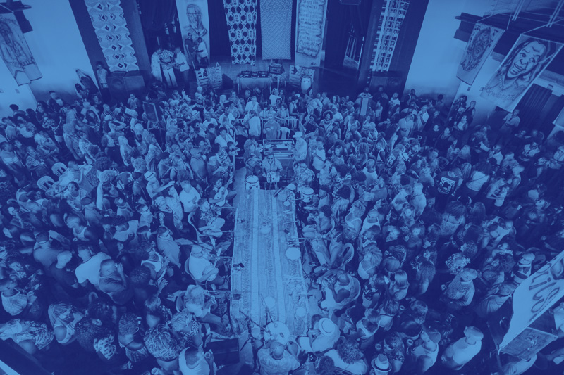 Pagode: música num fundo de quintal