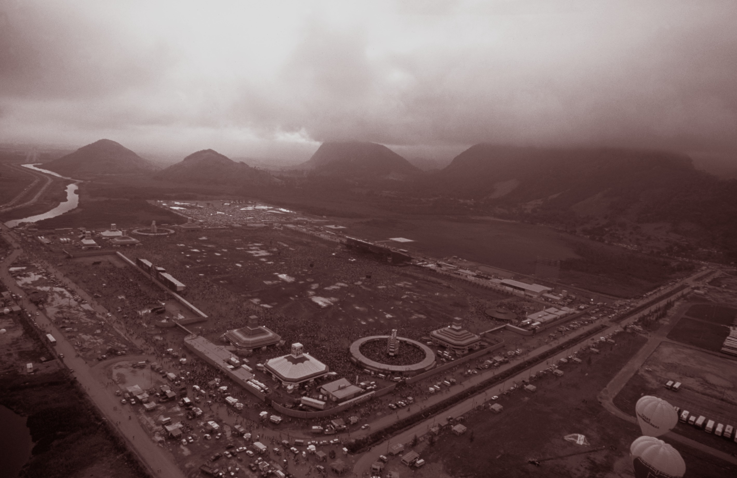Ocorre a primeira edição do Rock in Rio