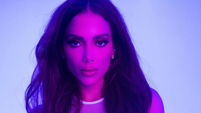 Anitta chega ao #1 das paradas
