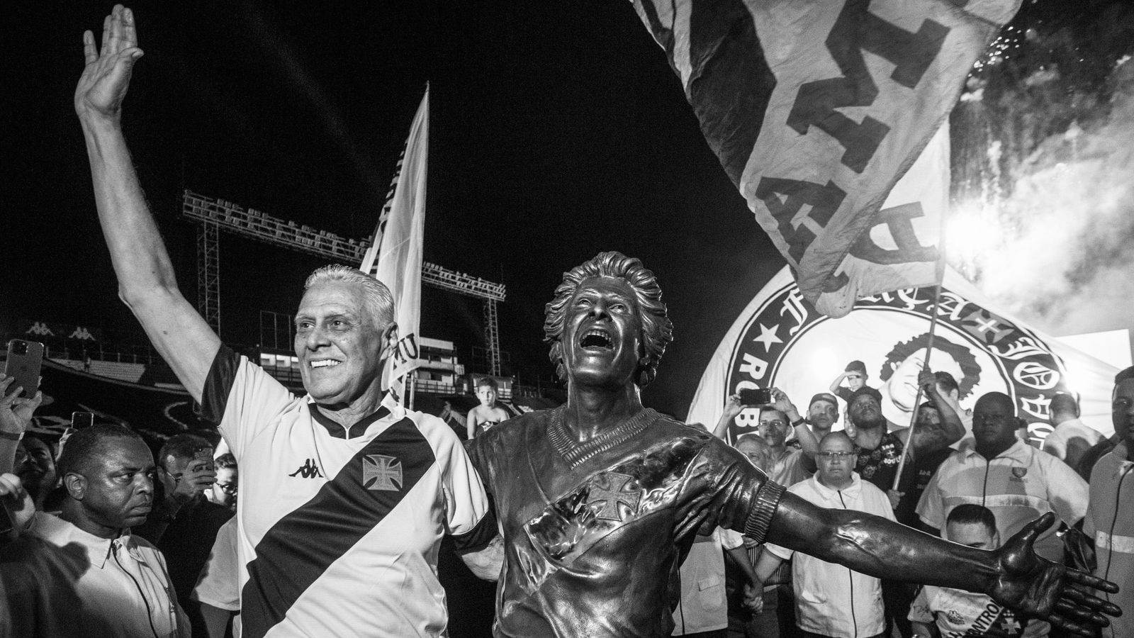 Morre Roberto Dinamite